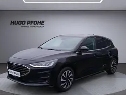 Schwarz Gebraucht 2022 Ford Focus Titanium Limousine | 19.015 € (Guter Preis)