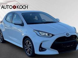 Weiß Gebraucht 2023 Toyota Yaris Hybrid Team Limousine | 20.788 € (Fairer Preis)