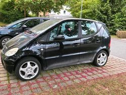 Schwarz Gebraucht 2000 Mercedes A140 Kleinwagen | 2.500 €
