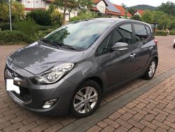 Grau Gebraucht 2014 Hyundai ix20 Premium Kleinwagen | 4.900 € (Fairer Preis)