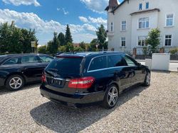 Schwarz Gebraucht 2012 Mercedes E250 Avantgarde Limousine | 10.900 € (Fairer Preis)
