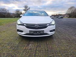 Weiß Gebraucht 2017 Opel Astra Business Kombi | 8.999 € (Fairer Preis)
