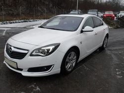 Weiß Gebraucht 2016 Opel Insignia Business Innovation Limousine | 11.980 € (Fairer Preis)