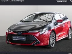 Rot Gebraucht 2021 Toyota Corolla Team Kombi | 23.990 € (Guter Preis)