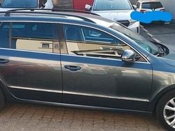 Grau Gebraucht 2015 Skoda Superb Best of Kombi | 11.600 € (Guter Preis)