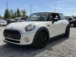 Pepper (old english) white Gebraucht 2015 Mini ONE Kleinwagen | 8.750 € (Fairer Preis)