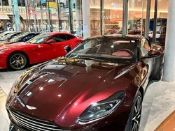 Divine red Gebraucht 2017 Aston Martin DB11 Coupé | 102.350 € (Superpreis)