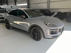 Grau Gebraucht 2023 Porsche Cayenne Turbo GT SUV | 173.990 € (Fairer Preis)