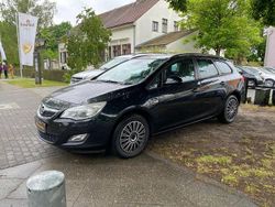 Schwarz Gebraucht 2012 Opel Astra Design Edition Kombi | 3.950 € (Guter Preis)