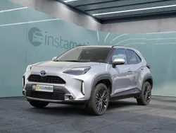 Silber Gebraucht 2023 Toyota Yaris Cross SUV | 27.899 € (Fairer Preis)