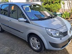 Grau Gebraucht 2003 Renault Scénic Privilege Van / Kleinbus | 1.900 € (Guter Preis)