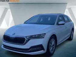 Weiß Gebraucht 2023 Skoda Octavia Style Kombi | 25.150 € (Guter Preis)