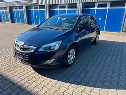 Blau Gebraucht 2010 Opel Astra Selection Limousine | 4.900 € (Fairer Preis)