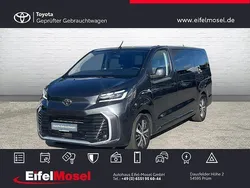Titanium grey metallic Gebraucht 2024 Toyota Proace Verso Club Kombi | 41.890 € (Fairer Preis)