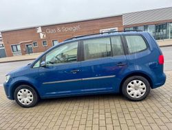 Blau Gebraucht 2012 VW Touran Trendline Van / Kleinbus | 5.990 € (Fairer Preis)