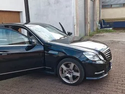 Schwarz Gebraucht 2012 Mercedes E500 Elegance Limousine | 22.000 € (Fairer Preis)