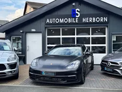 Weiß Gebraucht 2017 Porsche Panamera Sport Limousine | 56.990 € (Teuer)