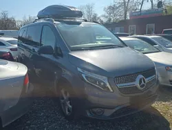 Grau Gebraucht 2020 Mercedes V220 Avantgarde Edition Van / Kleinbus | 43.333 € (Guter Preis)