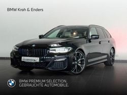 Black sapphire metallic (schwarz) Gebraucht 2022 BMW 540 M Sport Kombi | 43.488 € (Fairer Preis)