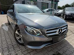 Grau Gebraucht 2017 Mercedes E200 Avantgarde Limousine | 25.849 € (Fairer Preis)