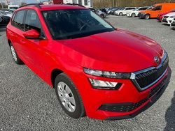Rot Gebraucht 2021 Skoda Kamiq Active SUV | 16.760 € (Fairer Preis)