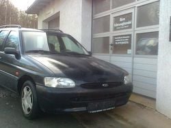 Grün Gebraucht 1996 Ford Escort Kombi | 1.699 € (Teuer)
