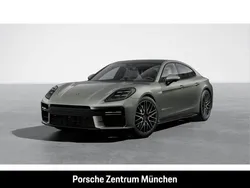 Aventuringrünmetallic Neu 2025 Porsche Panamera 4 Limousine | 176.325 €