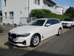 Weiß Gebraucht 2024 BMW 530 Sport Line Kombi | 39.999 € (Superpreis)