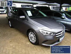 Mountaingrau met. Gebraucht 2021 Mercedes B180 Progressive Van / Kleinbus | 24.900 € (Fairer Preis)