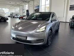 Silber Gebraucht 2024 Tesla Model Y Long Range SUV | 46.100 € (Etwas zu teuer)