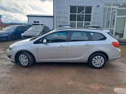 Argon silber/ice silver (m2) Gebraucht 2012 Opel Astra Selection Kombi | 6.590 € (Etwas zu teuer)