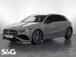 Manufaktur lack manufaktur ... Gebraucht 2025 Mercedes A200 AMG Limousine | 46.190 €