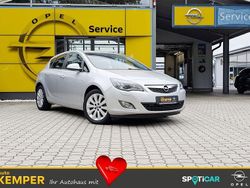 Silber Gebraucht 2010 Opel Astra Cosmo Limousine | 7.450 € (Etwas zu teuer)