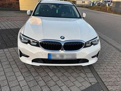 Weiß Gebraucht 2020 BMW 320 Kombi | 22.900 € (Etwas zu teuer)