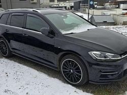 Deep black perleffekt Gebraucht 2020 VW Golf VIII Highline Kombi | 19.300 € (Etwas zu teuer)