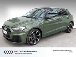 Distriktgrün metallic Gebraucht 2024 Audi A1 Sportback S-Line Kleinwagen | 28.880 € (Etwas zu teuer)