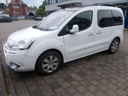 Weiß Gebraucht 2014 Citroën Berlingo SELECTION Van / Kleinbus | 6.490 € (Fairer Preis)