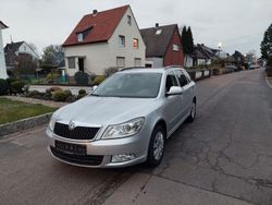 Silber Gebraucht 2013 Skoda Octavia Ambition Kombi | 4.980 € (Etwas zu teuer)