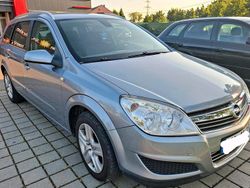 Grau Gebraucht 2009 Opel Astra Kombi | 1.500 € (Guter Preis)