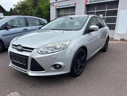Silber Gebraucht 2013 Ford Focus Limousine | 5.890 € (Fairer Preis)