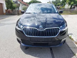Perleffekt schwarz Gebraucht 2022 Skoda Fabia Best of Kombi | 12.200 € (Guter Preis)
