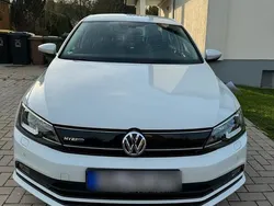 Weiß Gebraucht 2014 VW Jetta Hybrid Limousine | 13.400 €