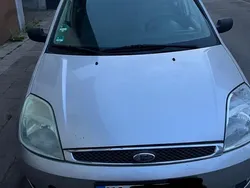 Silber Gebraucht 2002 Ford Fiesta Kleinwagen | 900 € (Fairer Preis)