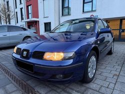 Blau Gebraucht 2003 Seat Leon Limousine | 3.300 € (Teuer)