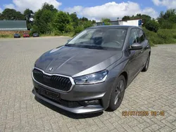 Graphitegrau metallic Gebraucht 2024 Skoda Fabia Drive Kleinwagen | 23.990 € (Etwas zu teuer)