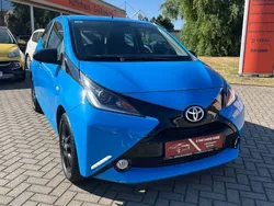 Blau Gebraucht 2016 Toyota Aygo X-cite Kleinwagen | 9.480 € (Fairer Preis)