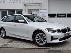 Weiß Gebraucht 2022 BMW 320 Kombi | 21.599 € (Superpreis)