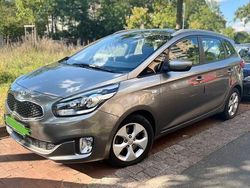 Grau Gebraucht 2013 Kia Carens Edition 7 Van / Kleinbus | 7.500 € (Fairer Preis)