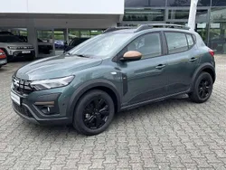 Grün Neu 2025 Dacia Sandero Extreme Kleinwagen | 23.569 € (Etwas zu teuer)