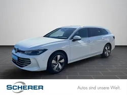 Pure white Gebraucht 2024 VW Passat Business Kombi | 30.900 € (Guter Preis)